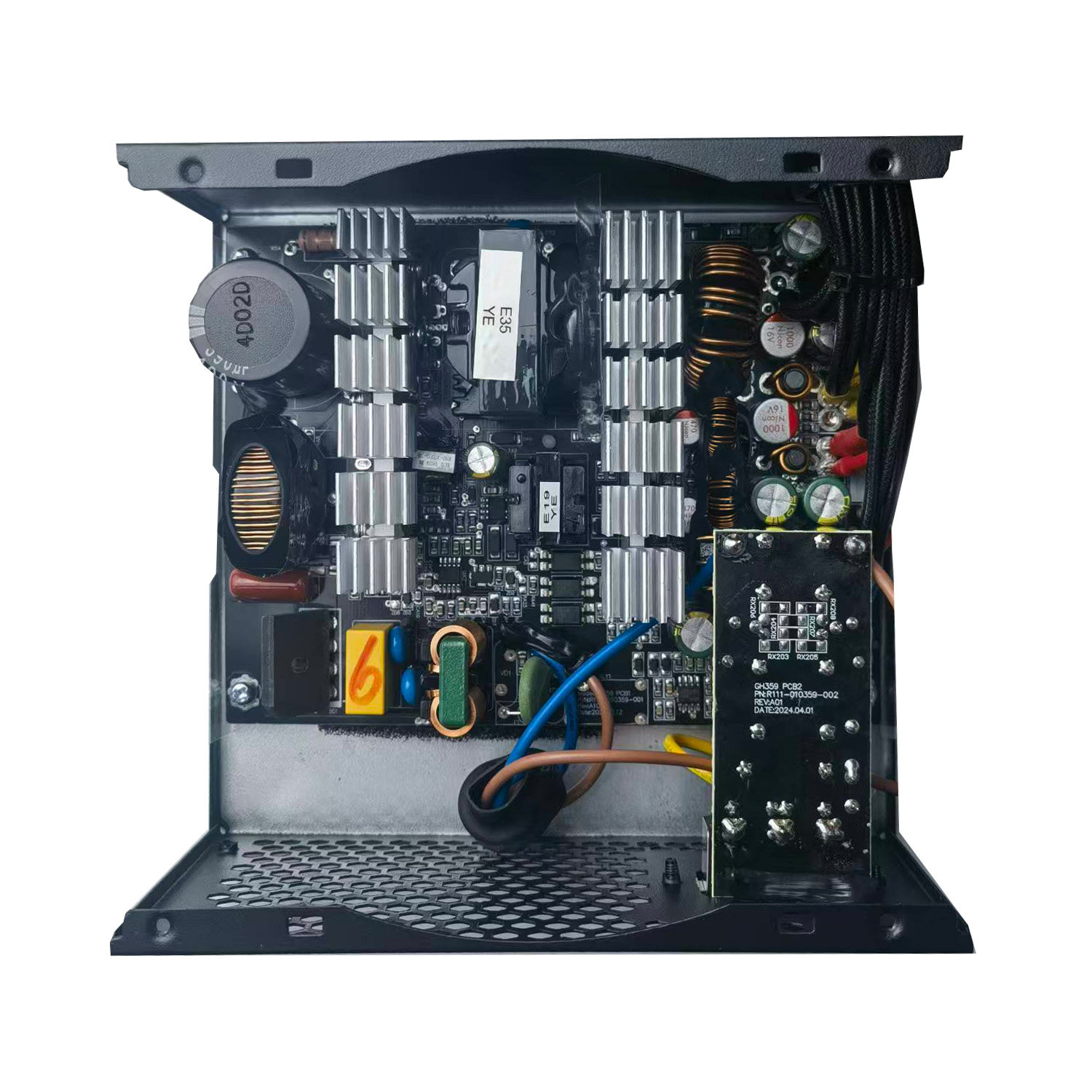 Odpowiedni do zasilaczy SFX fu – Power Supply 750W recenzja i cena